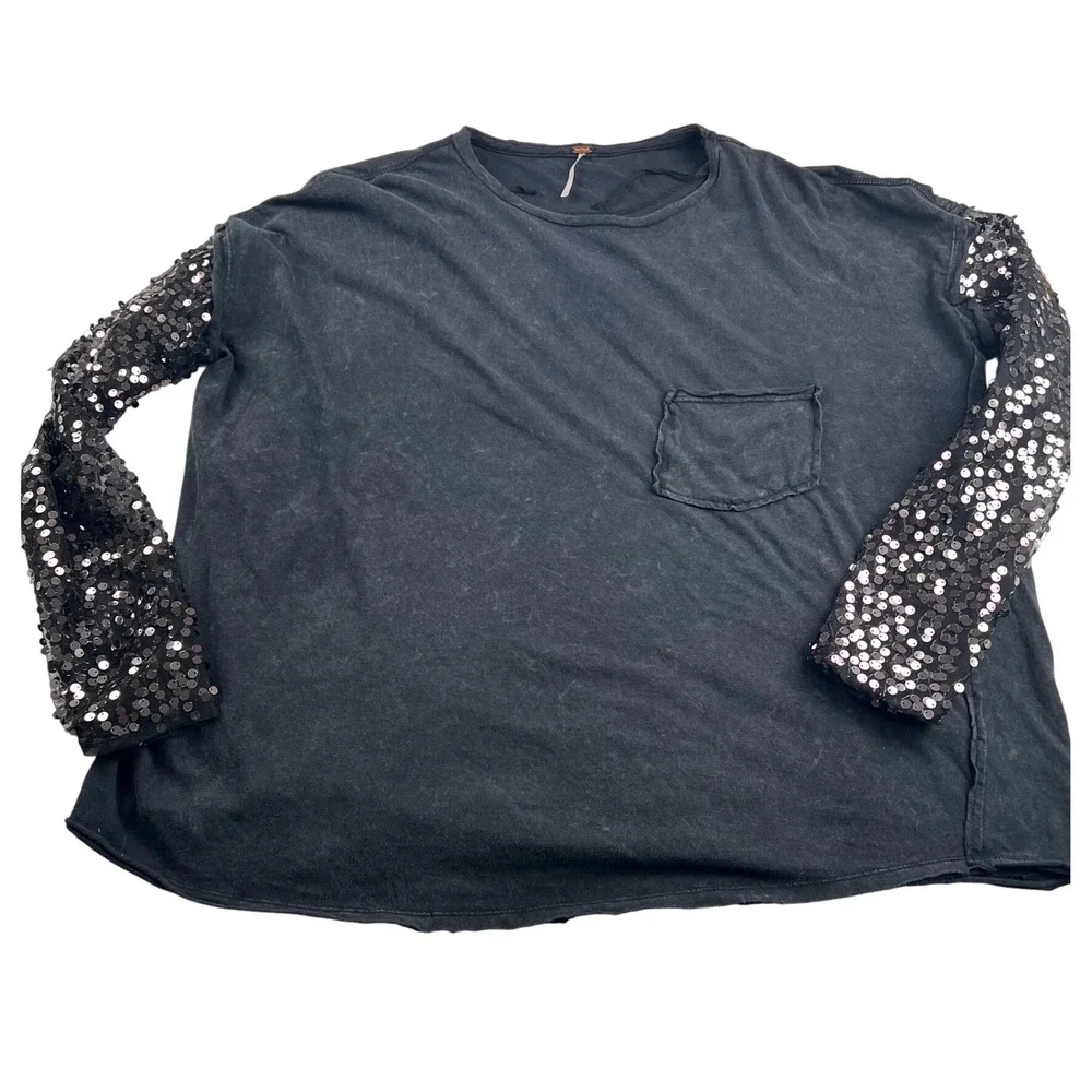 Free People Celine Sequin Sleeve Tee Charcoal Grey Washed Cotton Top OB1403341 M - Picture 4 of 9